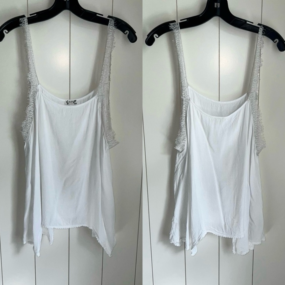 Intimately Free People Lace Camisole Tank with Sharkbite Hem - S